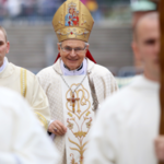 Biskup określił Morawieckiego i Szumowskiego jako ewangelistów. „Profesor jest przedłużeniem czynów Jezusa”