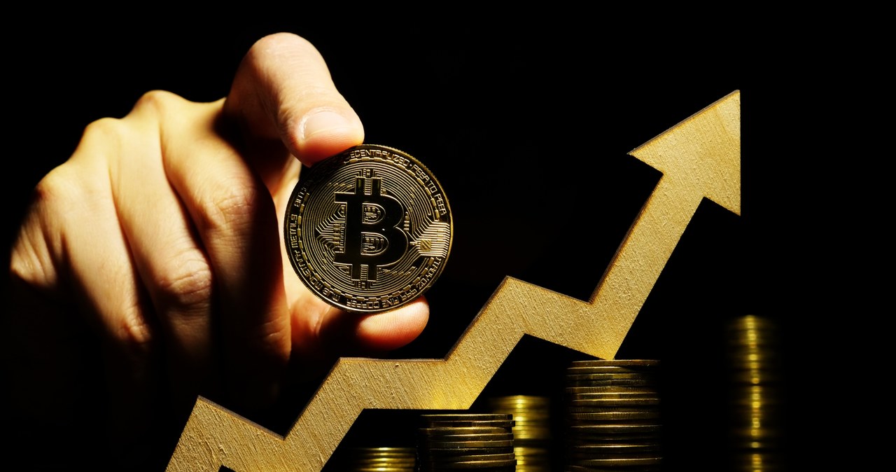 Bitcoin najdroższy w historii. Dużo stracili ci, którzy stawiali na spadek ceny "monety". /123RF/PICSEL