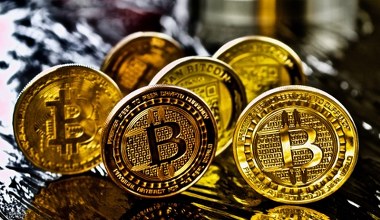 Bitcoin wreszcie trochę droższy. Pierwsza kryptowaluta próbuje przełamać kryzys