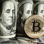 Bitcoin znów droższy. Kryptowaluta receptą na spodziewane kryzysy