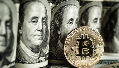 Bitcoin znów droższy. Kryptowaluta receptą na spodziewane kryzysy