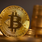 Bitcoinowi nie przeszkadza wojna. Pierwsza kryptowaluta z szansami na nowy rekord