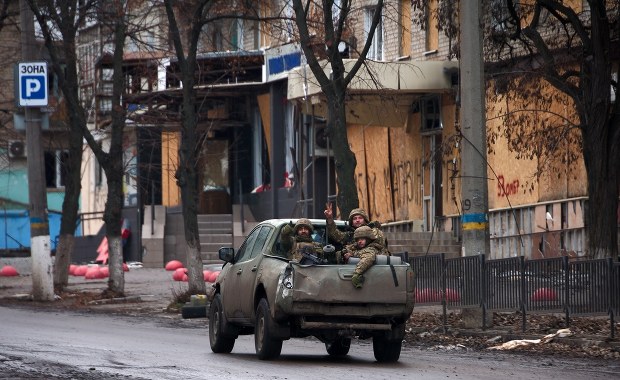 Bitwa o Bachmut trwa. Duże straty Rosjan [RELACJA]