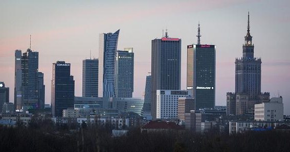 Biurowce zdominowały polskie miasta, fot. Andrzej Hulimka /Reporter