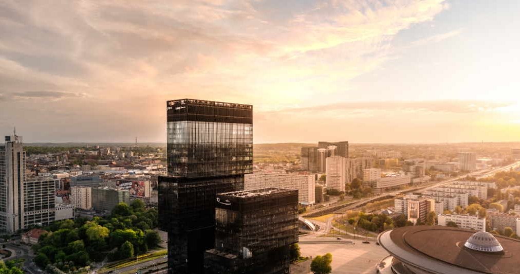 Biurowiec .KTW II uzyskał certyfikat BREEAM – międzynarodowego systemu oceny budynków pod kątem zasad zrównoważonego rozwoju /materiały promocyjne
