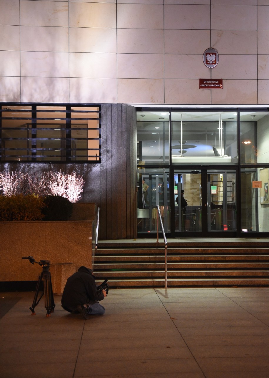 Biurowiec Ministerstwa Obrony Narodowej przy al. Niepodległości w Warszawie, w którym ABW zatrzymała oficera Wojska Polskiego /Radek Pietruszka /PAP