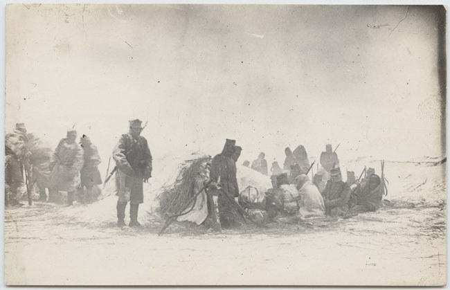 Biwak w zamieci, Karpaty Wschodnie (zima 1914-15) /Stanisław Janowski /Muzeum Historii Fotografii w Krakowie