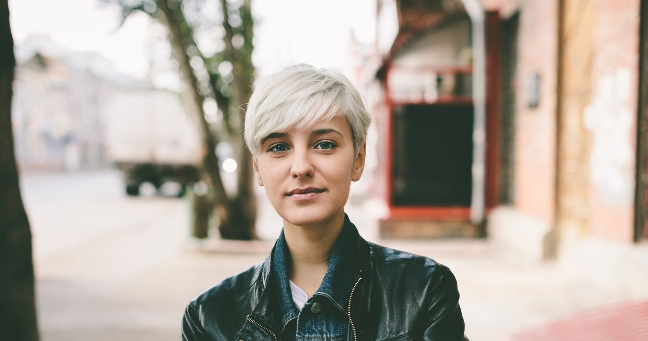 Bixie – czy ta odmładzająca fryzura hitem roku sprawdzi się także dla Ciebie? /123RF/PICSEL