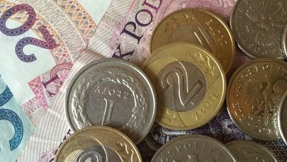 Biznesmen podejrzany o wyłudzenie prawie 220 mln zł podatku VAT