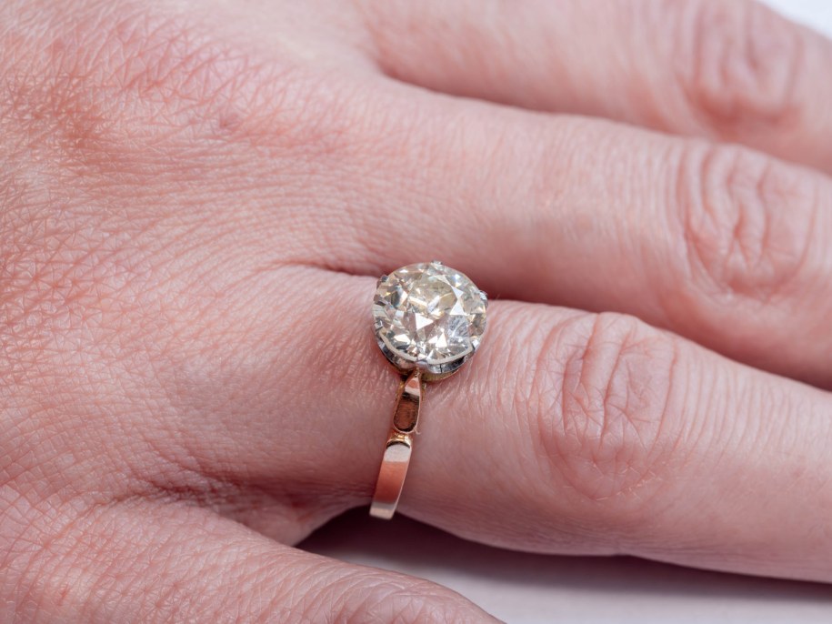 Biżuteria ma kilkadziesiąt lat /US WODZISŁAW ŚLĄSKI /