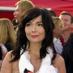Björk: Łabędź na aukcji