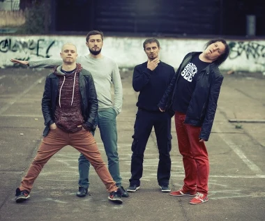 Black Bee w stylu Andy’ego Warhola