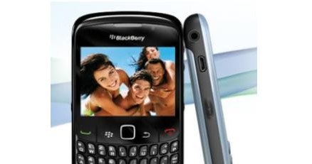 BlackBerry 8520 Curve - wyglądem nie różni się od innych nowych modeli BlackBerry /materiały prasowe