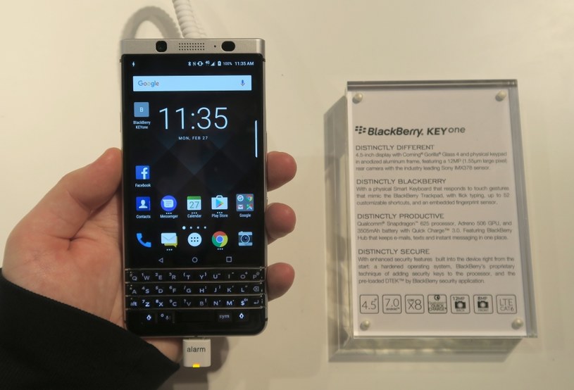 Blackberry Key One ma być "nowym początkiem" legendarnej marki /INTERIA.PL