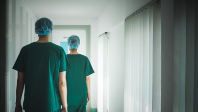 Błąd medyczny czy niejasne prawo? Zarzuty dla lekarzy po śmierci ciężarnej kobiety