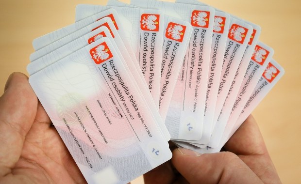Błąd w nowych dowodach osobistych z chipem