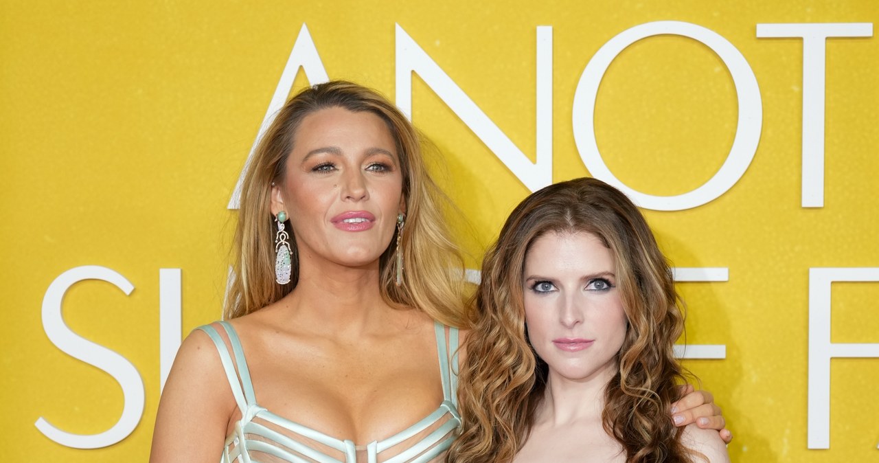 Blake Lively i Anna Kendrick na premierze filmu "Kolejna zwyczajna przysługa" /John Nacion/Variety via Getty Images /Getty Images