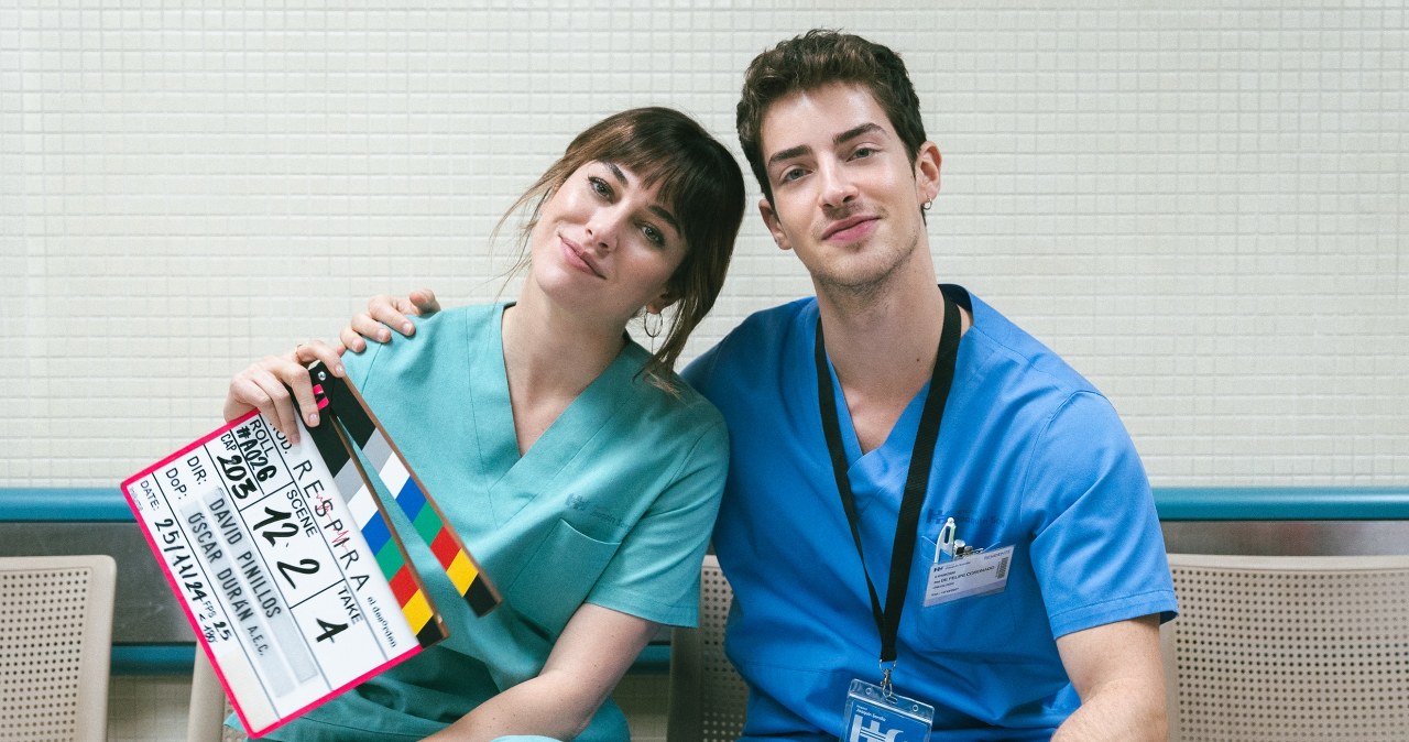 Blanca Suárez i Manu Ríos na planie "Bez tchu" /CARLA OSET /Netflix