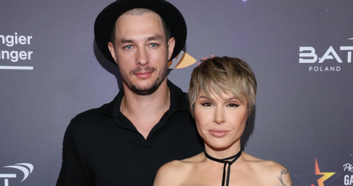 Blanka Lipińska w towarzystwie partnera pozuje w nowej fryzurze /Pawel Wodzynski/East News /East News