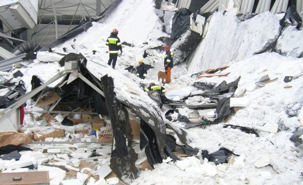 Błędy kosztowały życie 65 osób. To była największa katastrofa budowlana w Polsce