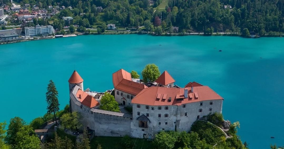 Блейський Град - найстаріший замок у Словенії /Domena publiczna