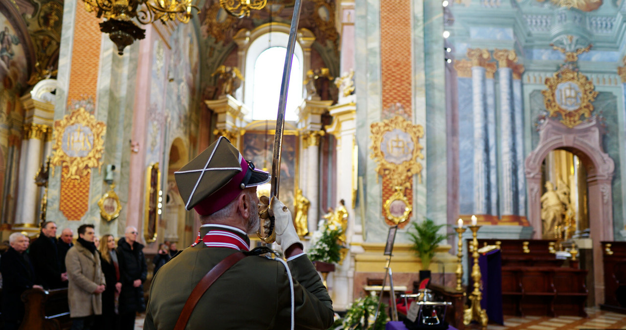 Bliscy pożegnali znanego aktora. /FOT. MALGORZATA GENCA / POLSKA PRESS/Polska Press/East News /East News