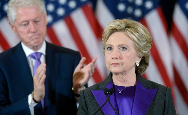 Bliski doradca Trumpa nie wyklucza zarzutów dla Hillary Clinton. Mówi o "setkach milionów dolarów"