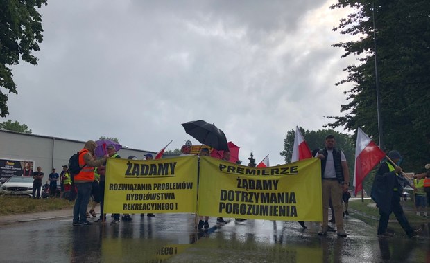 Blisko 2 godziny trwał protest armatorów rybołówstwa rekreacyjnego w Gdańsku