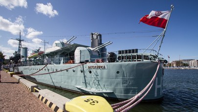 Blisko 250 żołnierzy złożyło przysięgę przed ORP Błyskawica