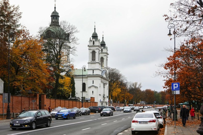 Blisko 27 proc. ogółu wszystkich zanotowanych przez policję kradzieży samochodów w Polsce miało miejsce w Warszawie /Adam Burakowski/REPORTER /Agencja SE/East News