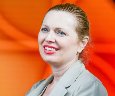 Blisko 30 lat temu wzięła ślub, który po czasie stał się jedynie formalnością. Znów jest zakochana!