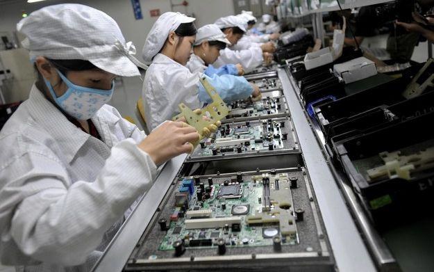 Blisko 300 pracowników chińskiej fabryki Foxconn próbowało popełnić samobójstwo /AFP