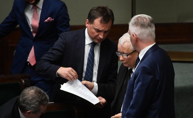 Blisko 5 godzin rozmów na Nowogrodzkiej. "Szykuje się ambitna umowa koalicyjna"