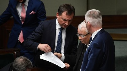 Blisko 5 godzin rozmów na Nowogrodzkiej. "Szykuje się ambitna umowa koalicyjna"