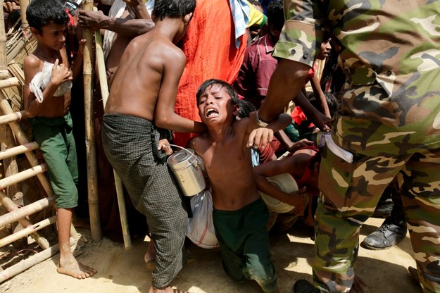Blisko 600 tys. osób uciekło z Mjanmy do Bangladeszu /	ABIR ABDULLAH /PAP/EPA