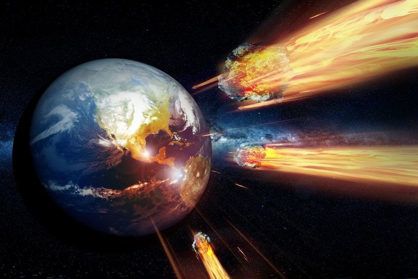 Blisko 800 tys. lat temu nasza planeta była bombardowana przez asteroidy /123RF/PICSEL