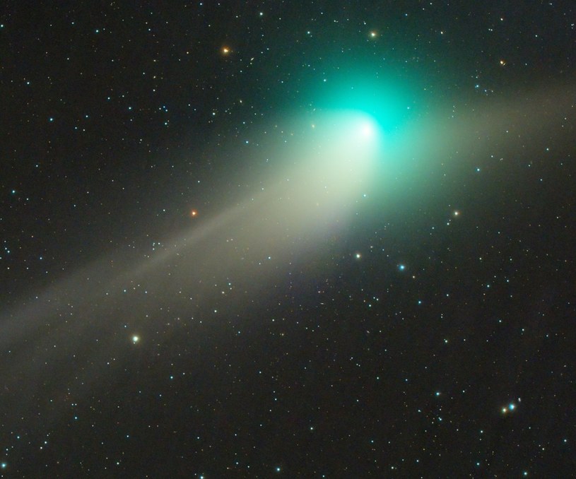 Blisko,. coraz bliżej! "Zielona Kometa" 2-go lutego przeleci w pobliżu Ziemi. I będzie widoczna gołym okiem. /East News