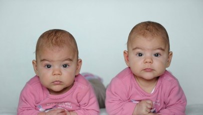 Bliźniaczki z dwóch ojców. Sprawa wyszła na jaw w... sądzie