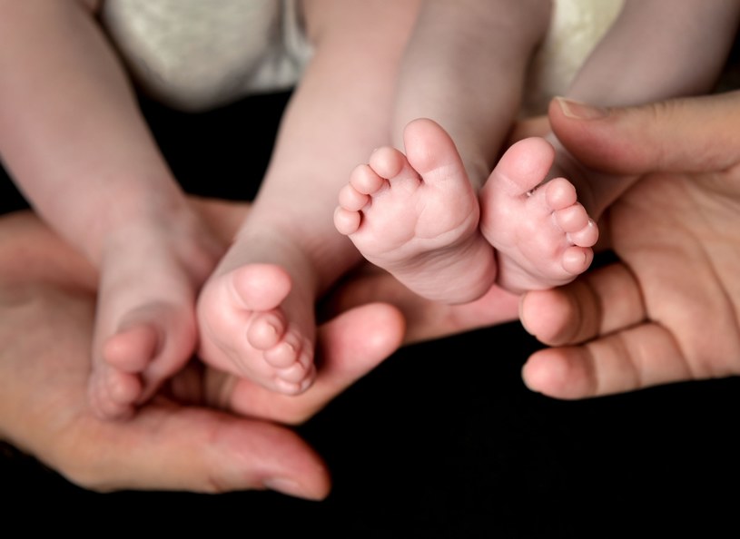 Bliźnięta przychodzą na świat raz na 84 porody /123RF/PICSEL