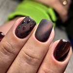 Blob nails czyli ekstrawagancki trend na paznokcie 3D z wypukłymi kroplami