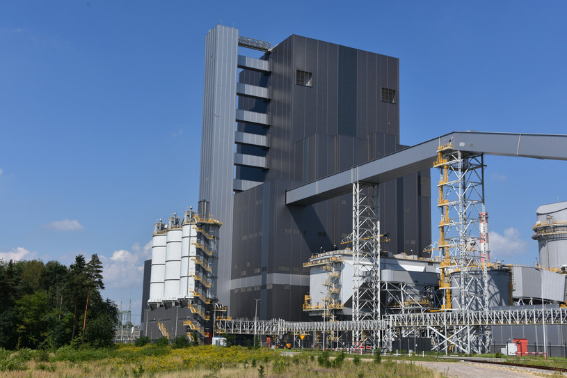 Blok 910 megawatów elektrowni w Jaworznie (nz. Nowe Jaworzno Grupa TAURON, blok 910 MW) /Albin Marciniak /East News