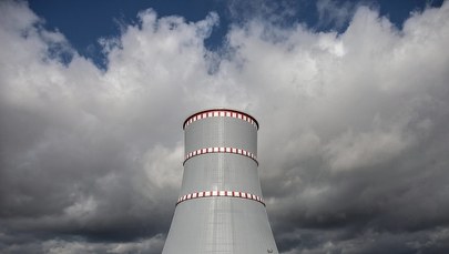 Blok elektrowni jądrowej na Białorusi odłączony od zasilania. PAA: Odczyty są w normie