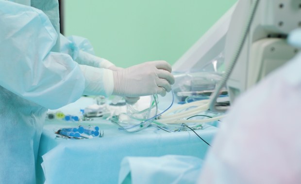 Blok operacyjny w Narodowym Instytucie Onkologii wraca do normalnej pracy