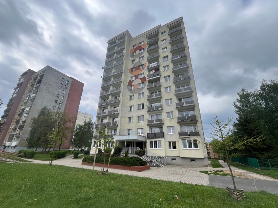 Blok, w którym doszło do strzelaniny na 4. piętrze; Lubin, ul Jastrzębia /Martyna Czerwińska RMF FM /RMF FM