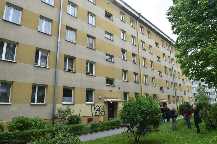 Blok, w którym doszło do tragedii /Jacek Bednarczyk /PAP