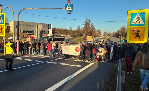 Blokada i korki przed długim weekendem. Protesty na zakopiance