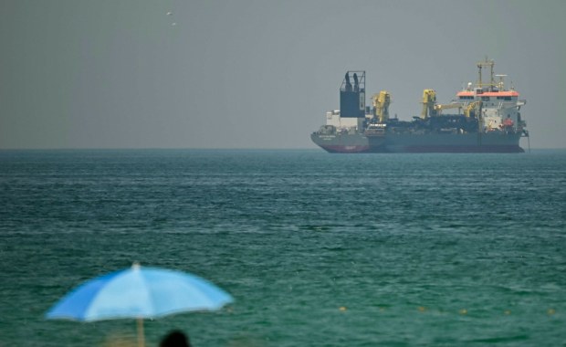 Blokada USA dziurawa jak sito. Irańskie statki pokonują cieśninę Ormuz