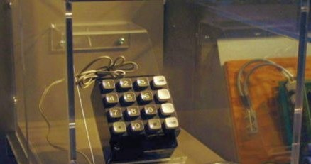 Blue box, który potrafił oszukiwać centrale telefoniczne ? pierwotnie własność Steve?a Wozniaka. /PC Format
