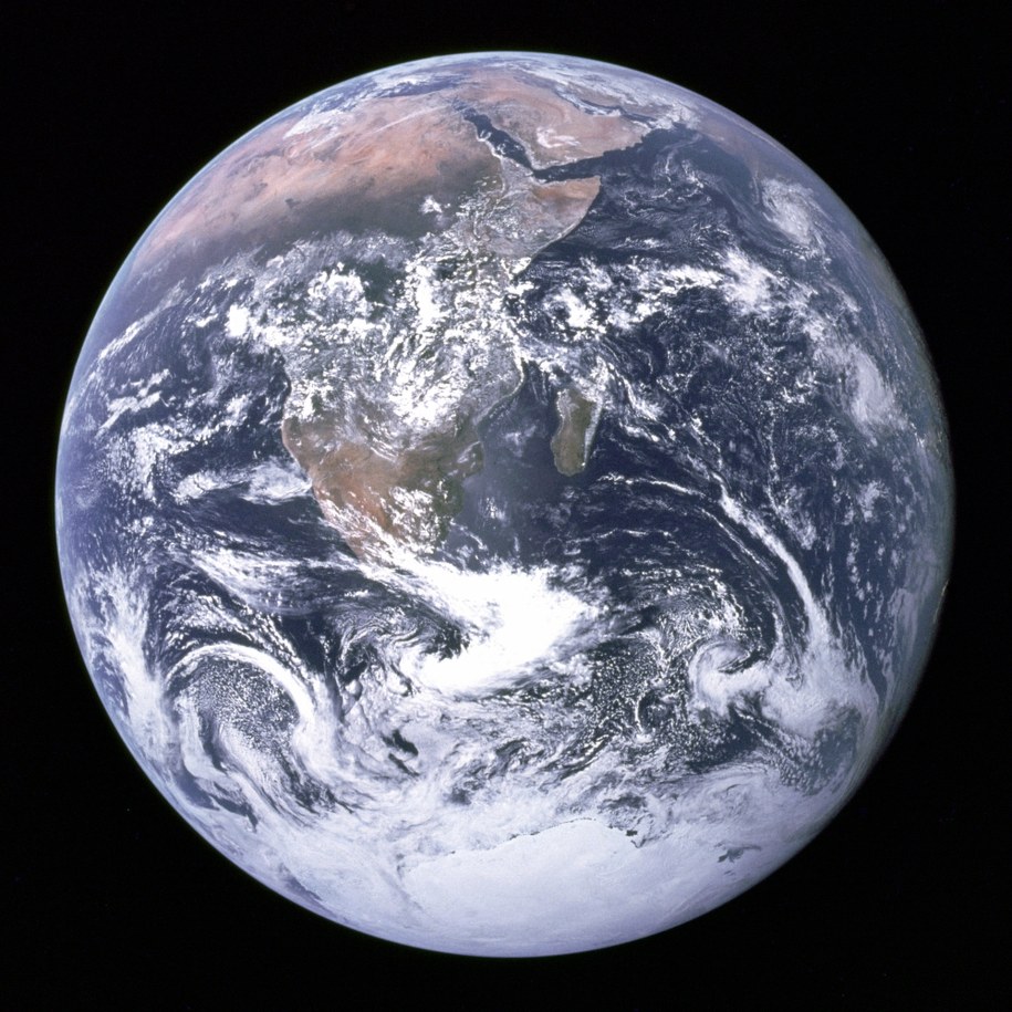 Blue Marble - zdjęcie Ziemi wykonane przez misję Apollo 17 /Domena publiczna /NASA