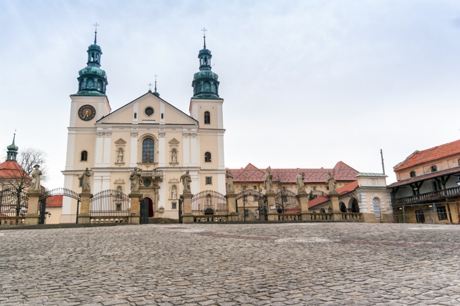 Satanistyczne napisy na polskim sanktuarium. Powiadomiono policję